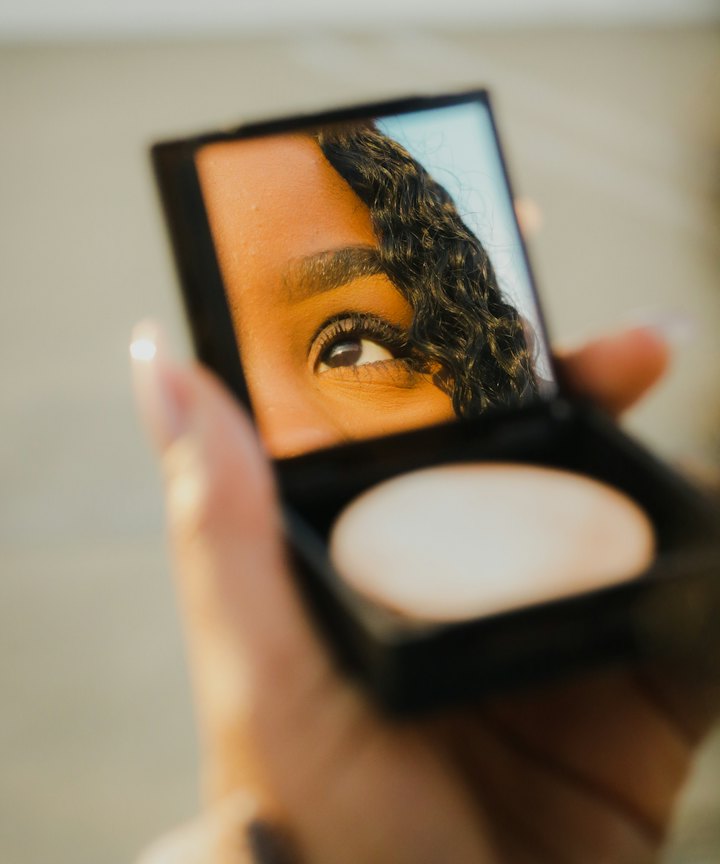 Soft Glow Pressed Powder by Begum Beauty Studio